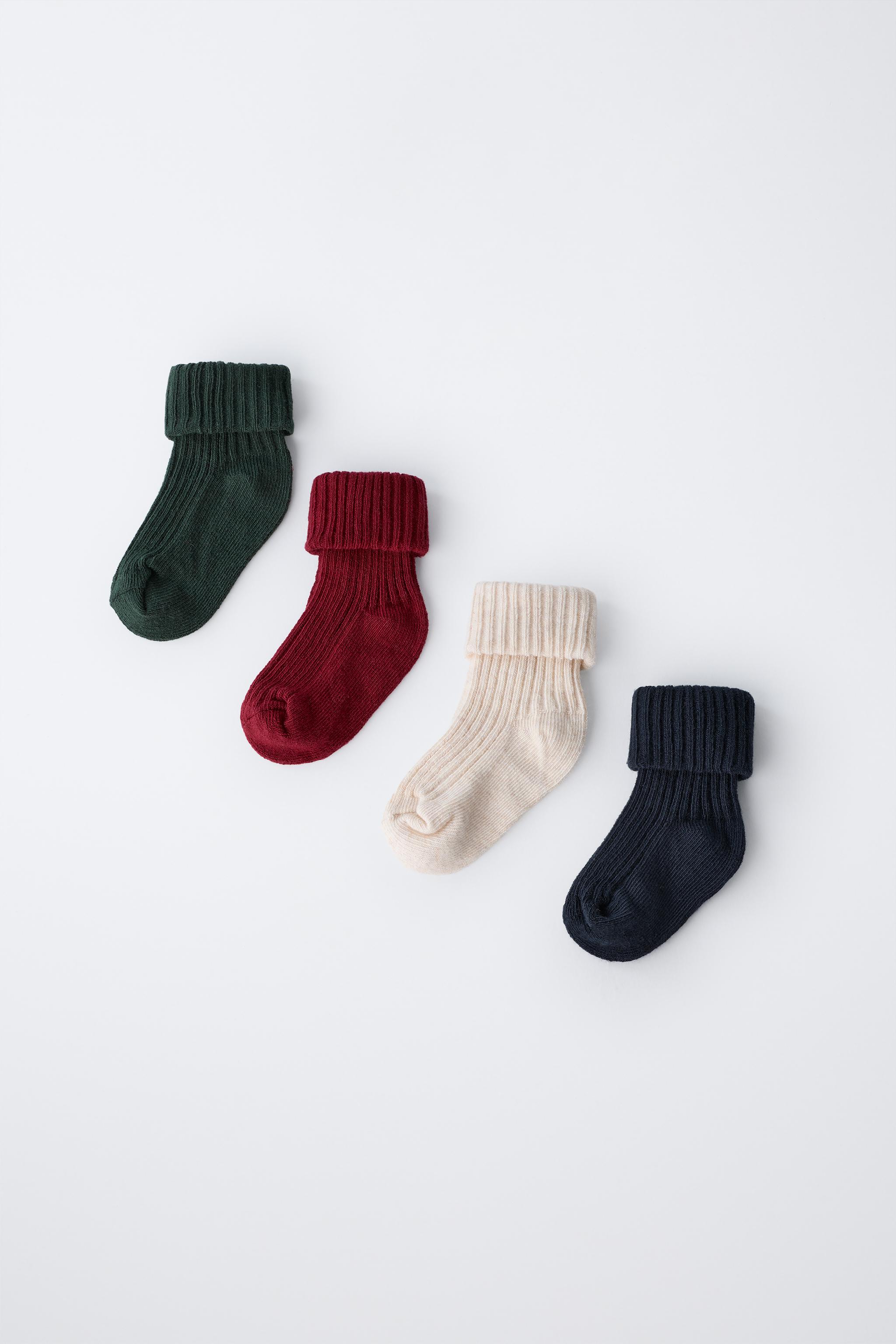 FOUR-PACK OF SOCKS WITH COLORED CUFFS